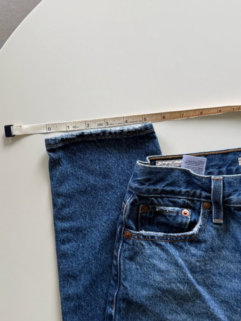 Levis Premium Wedgie Straight Jeans Jive Ship Medium Blue Raw Hem 26 22861-0110 - Picture 5 of 10